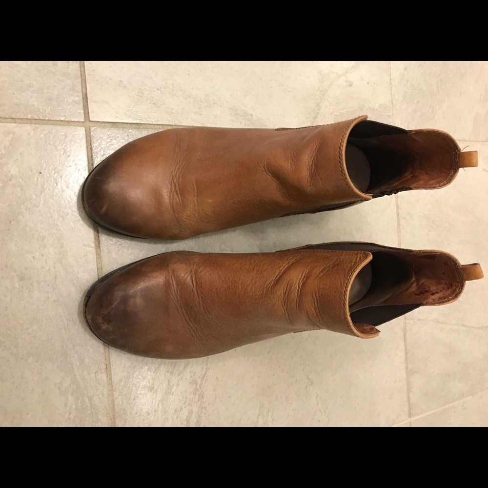 Vince Camuto Brown Ankle Boots 9.5